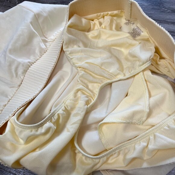 Calia Athletic 3” Swift Performance Short Yellow NWT Women’s Size L - Picture 4 of 7